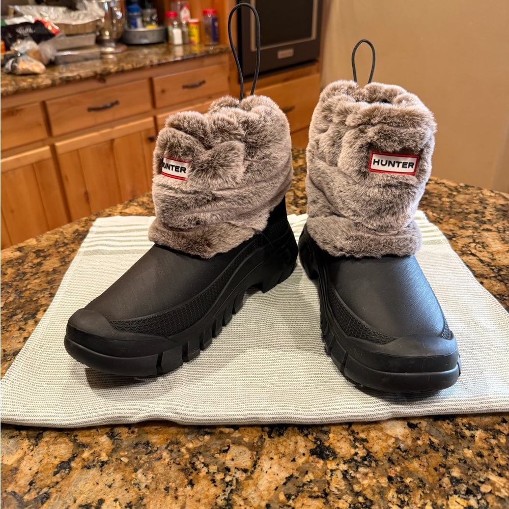 Hunter Women’s Black Boots with Gray Faux-Fur Cuff, Never Worn